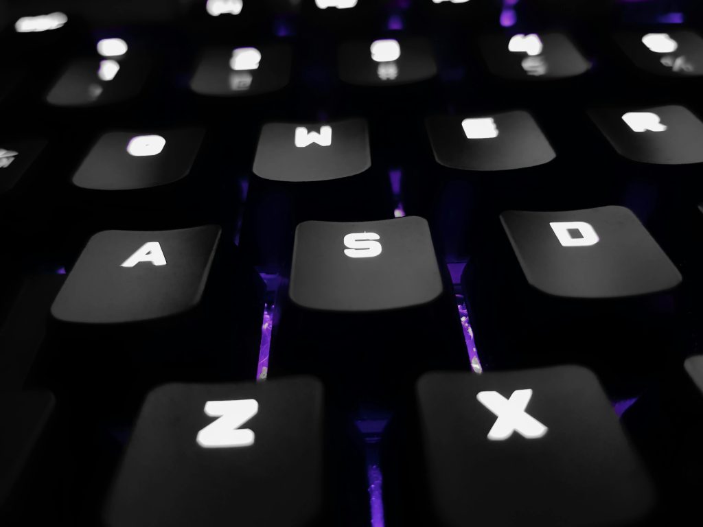 What Plate to Get for a Gaming Keyboard? 2 Gaming Keyboard
